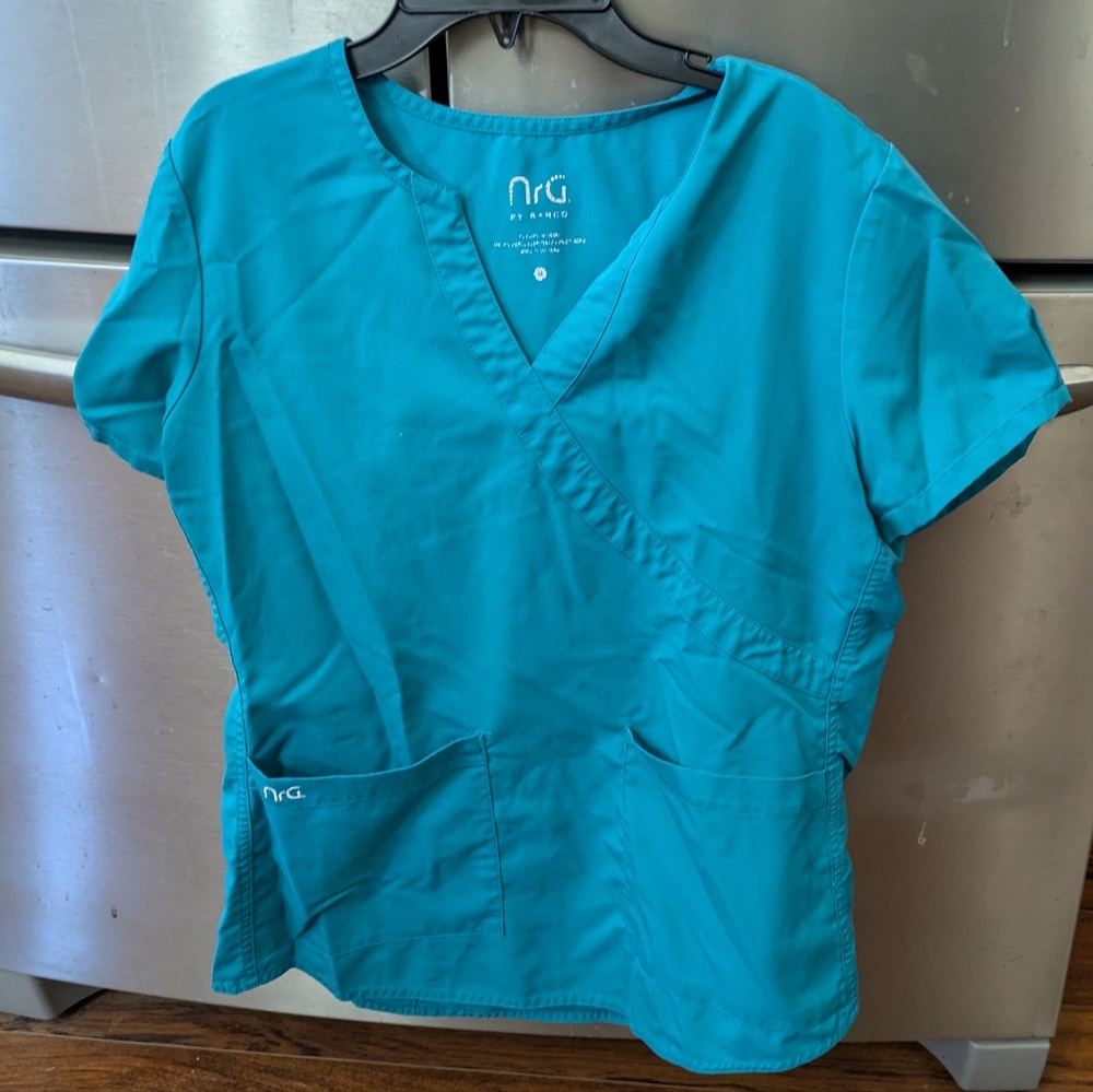 NrG scrub top